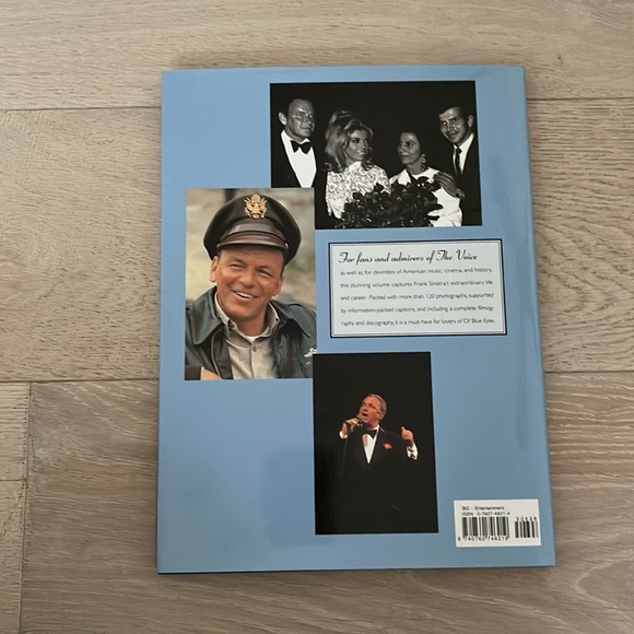 Sinatra coffee table book - Picture 3 of 3
